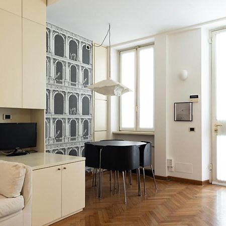 Elegante Bilocale In Montenapoleone - Brera Milan Bagian luar foto